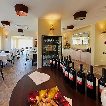 מלון Bolgheri Marina 4*