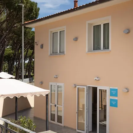 Borgo Al Mare 4*