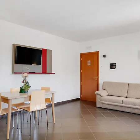 Borgo Al Mare 4*